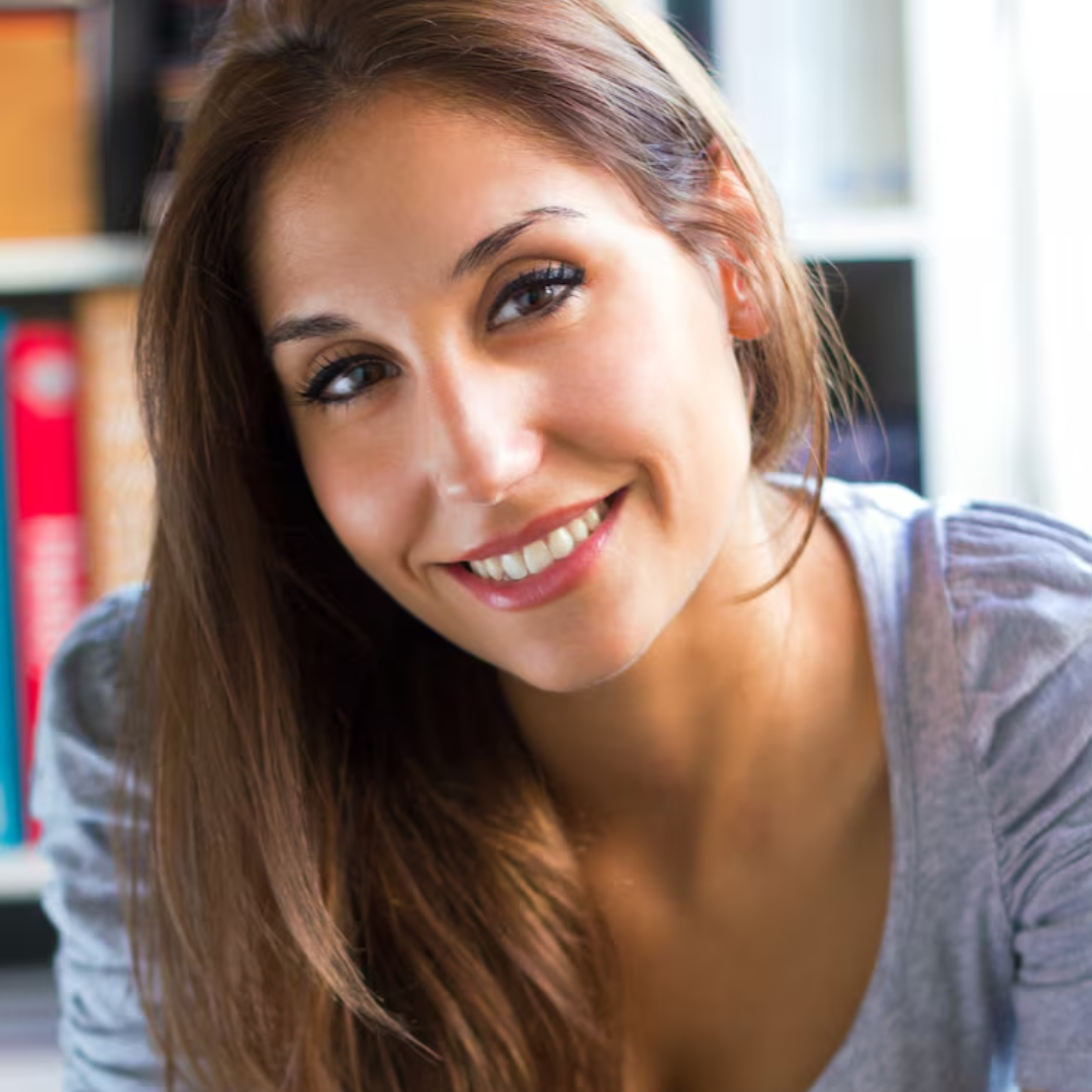 <em>lucia elizondo</em>